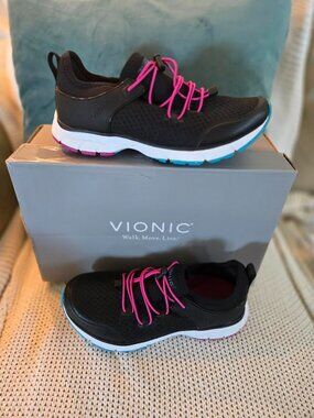 Vionic London Sneaker Black Mesh Size 6